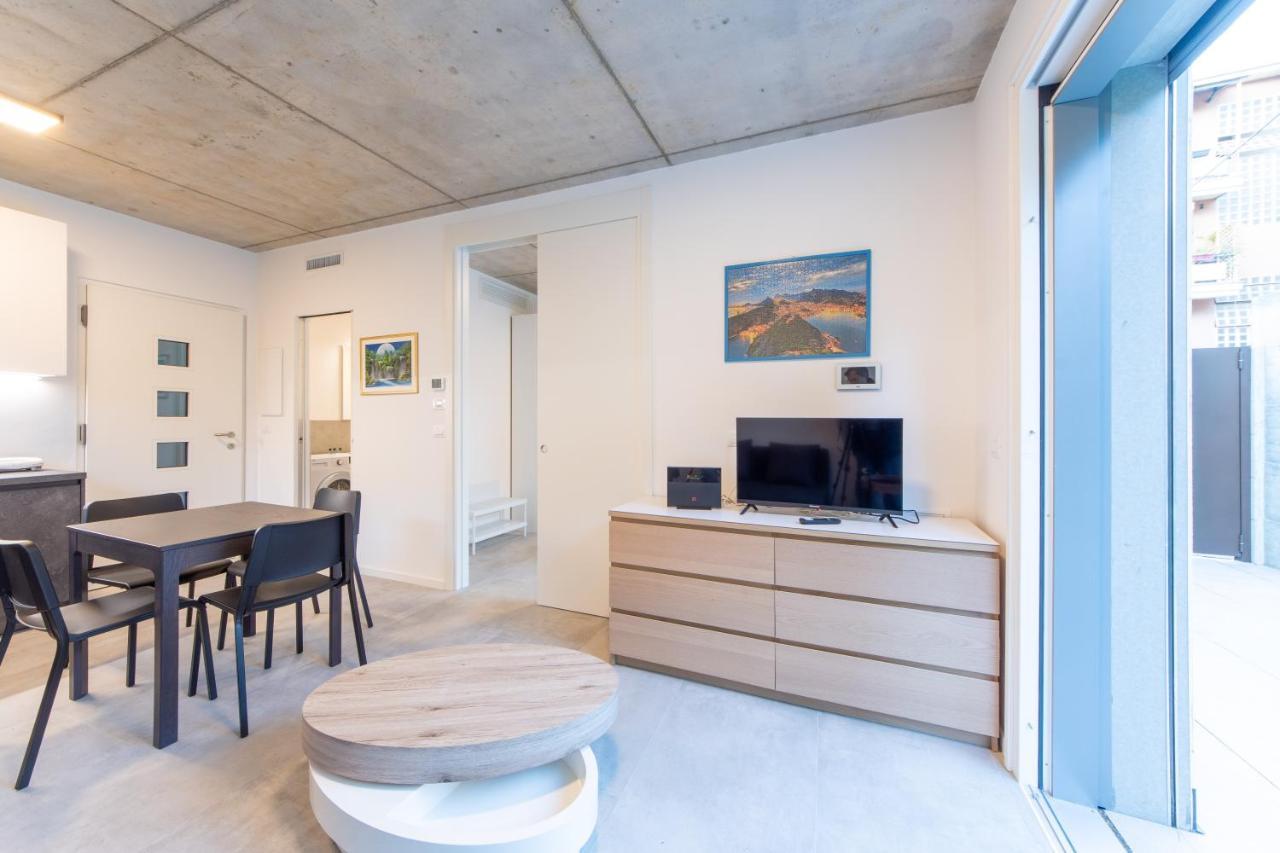 Housmart Toscana 53 Black Bologna Bagian luar foto