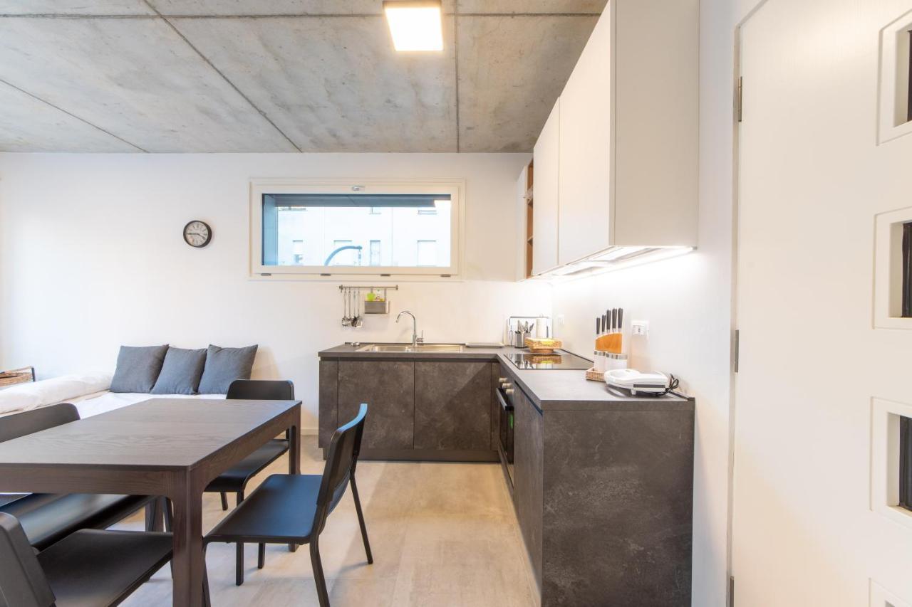 Housmart Toscana 53 Black Bologna Bagian luar foto