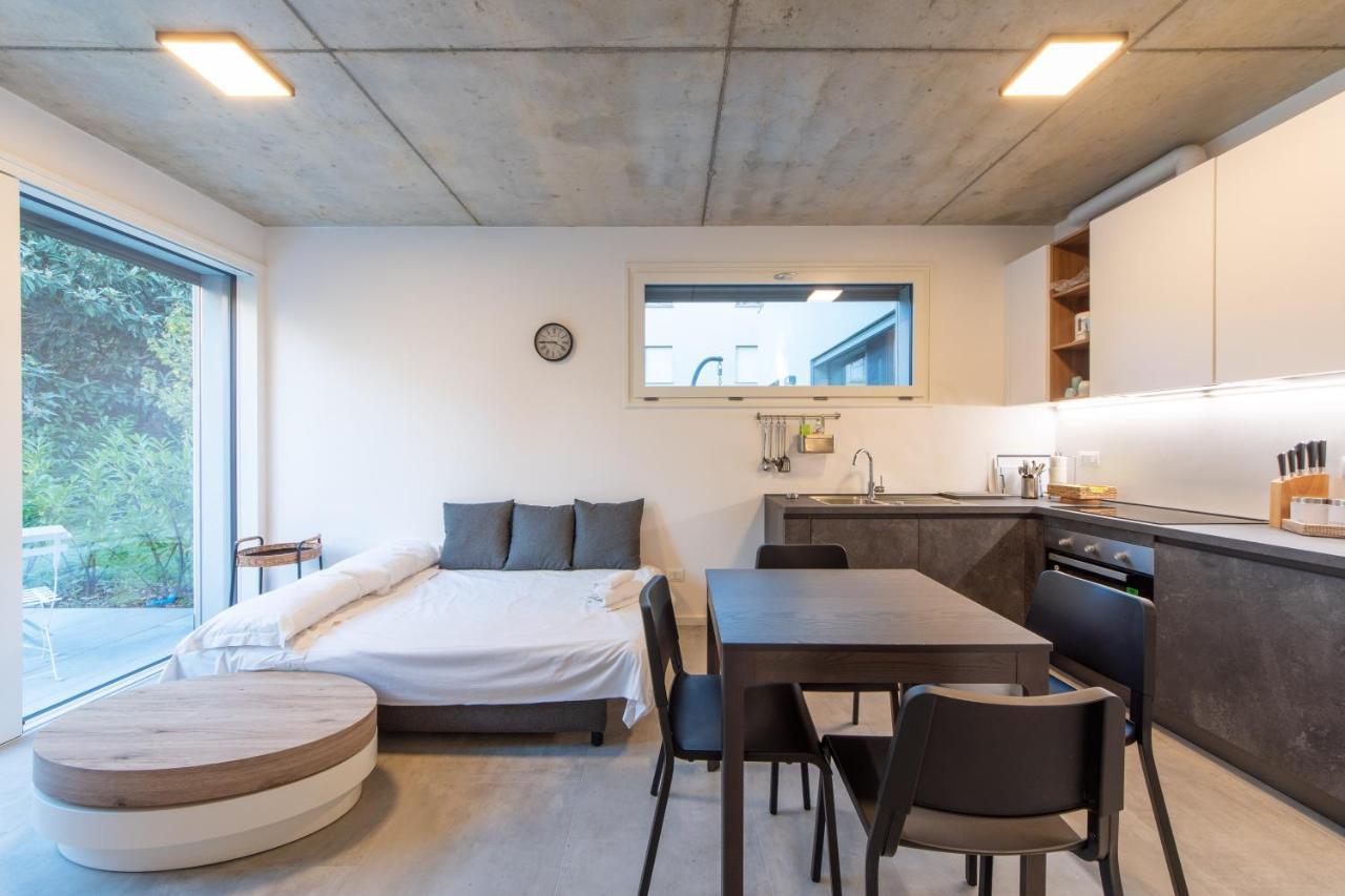 Housmart Toscana 53 Black Bologna Bagian luar foto